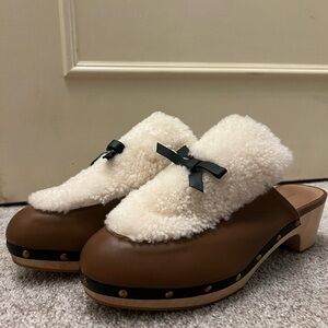 All Black Sherpa Clog Size US 9